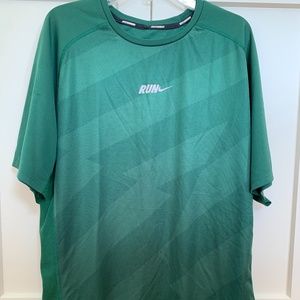 Nike "Run" Dri-Fit Jagged Stripes Shirt